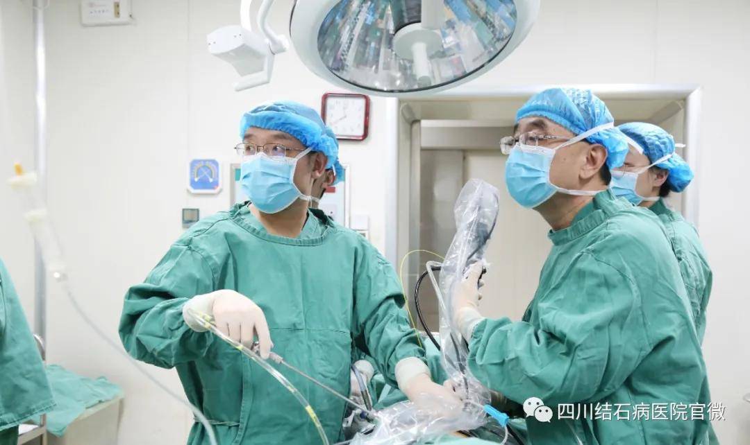 隆胸手术咨询，全面了解与明智决策