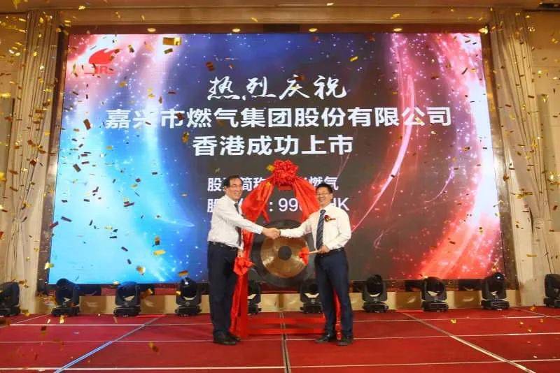 2035年，香港特马之夜—未来与传统的交汇今晚9点30开什么生肖26号