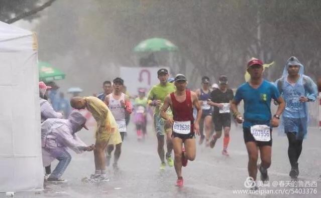 现场直击，香港开马会精彩瞬间—一场视觉与激情的盛宴香港开马开奖现场直播小说